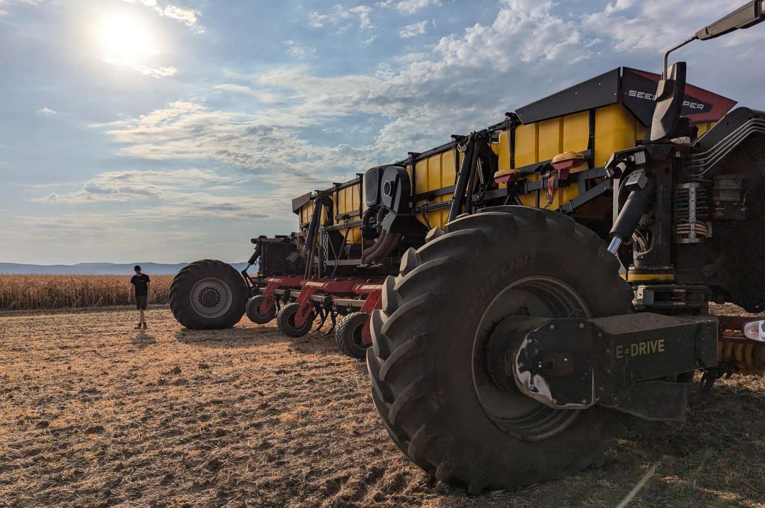 NEXAT with 14 meter wide Väderstad Cultus HD cultivator