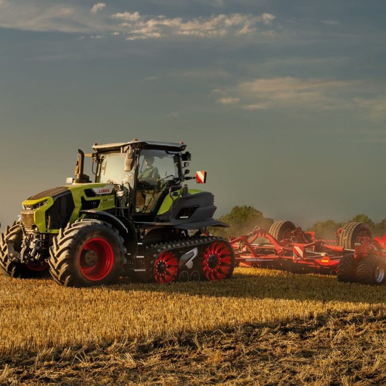 Claas Axion 9 Series Terra Trac