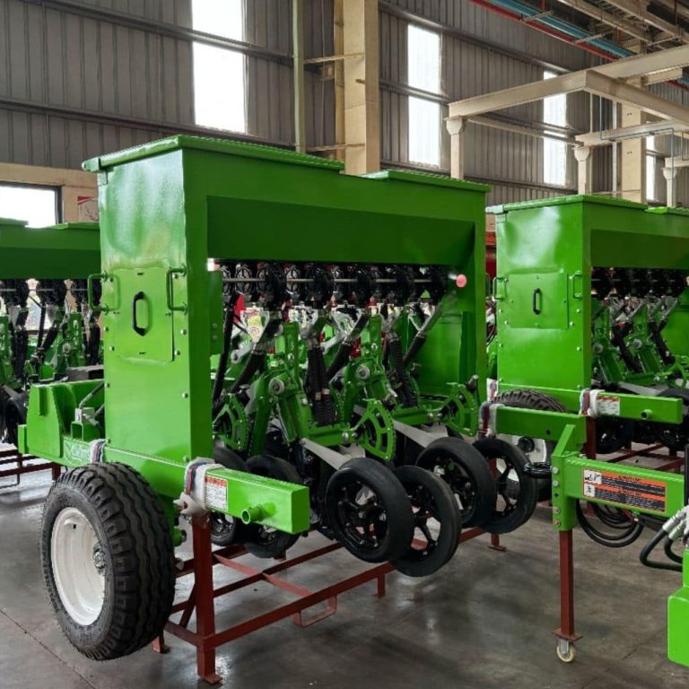 Clean Seed Mahindra Mini-Max seeder