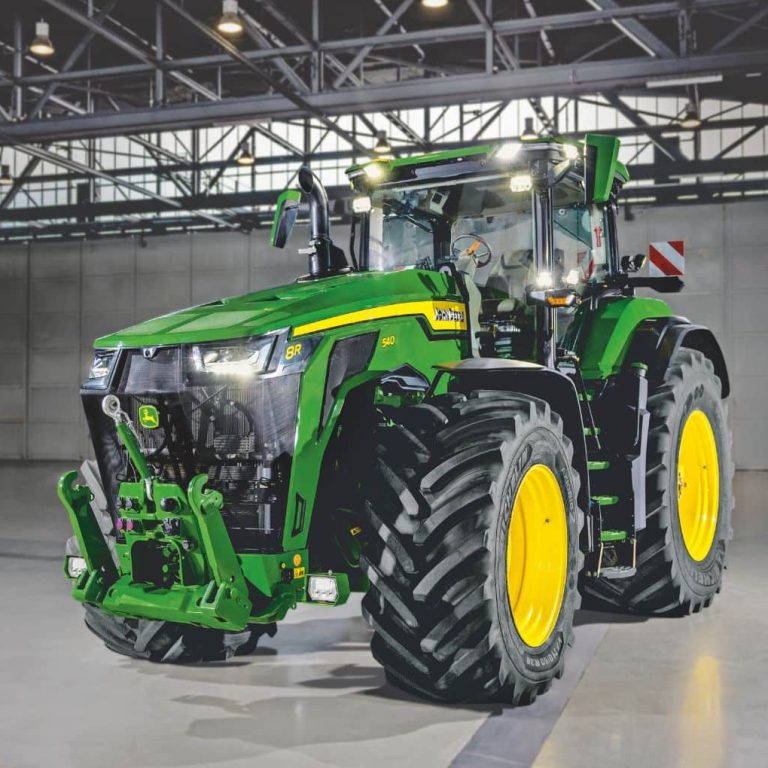 John Deere 8-series