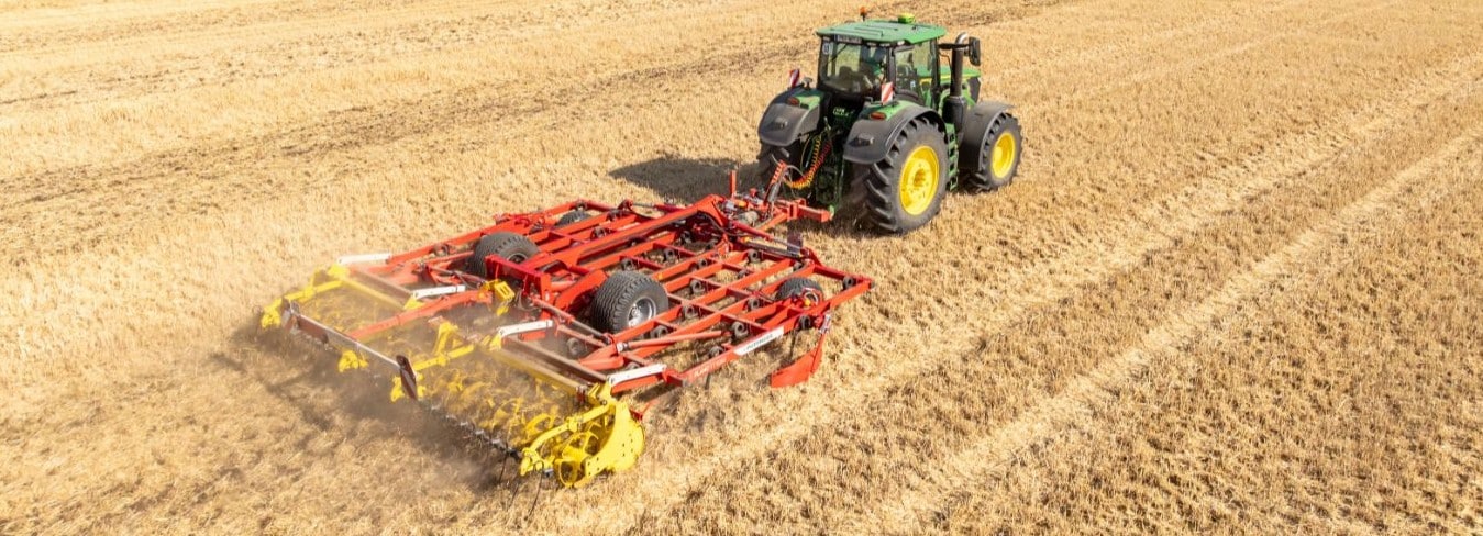 The Plano shallow cultivator enables shallow, precise work between a depth of 3 and 15 cm.
