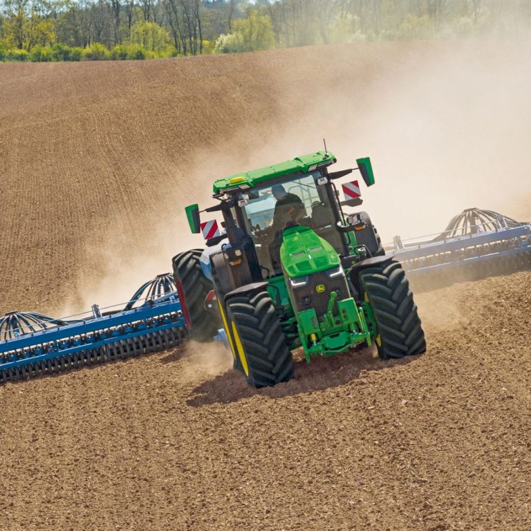 John Deere 8R