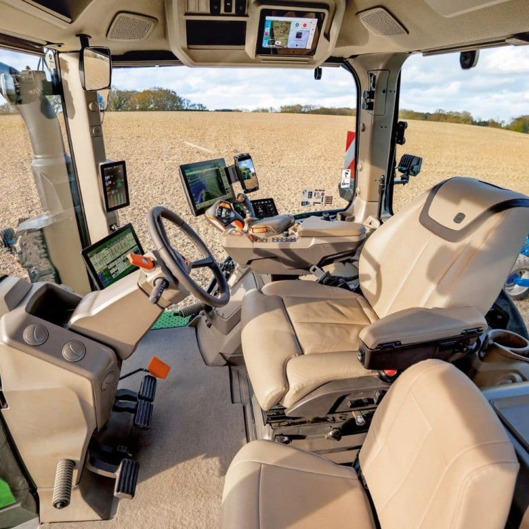 John Deere 8R