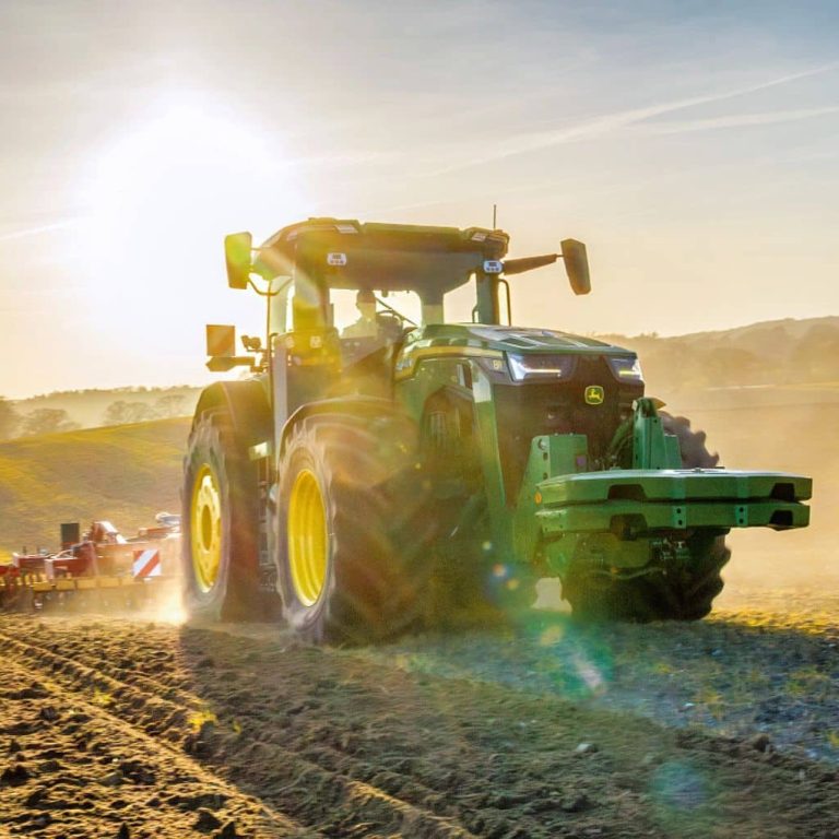John Deere 8R