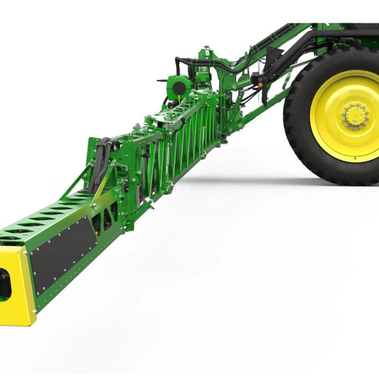 John Deere 500R self-propelled sprayer
