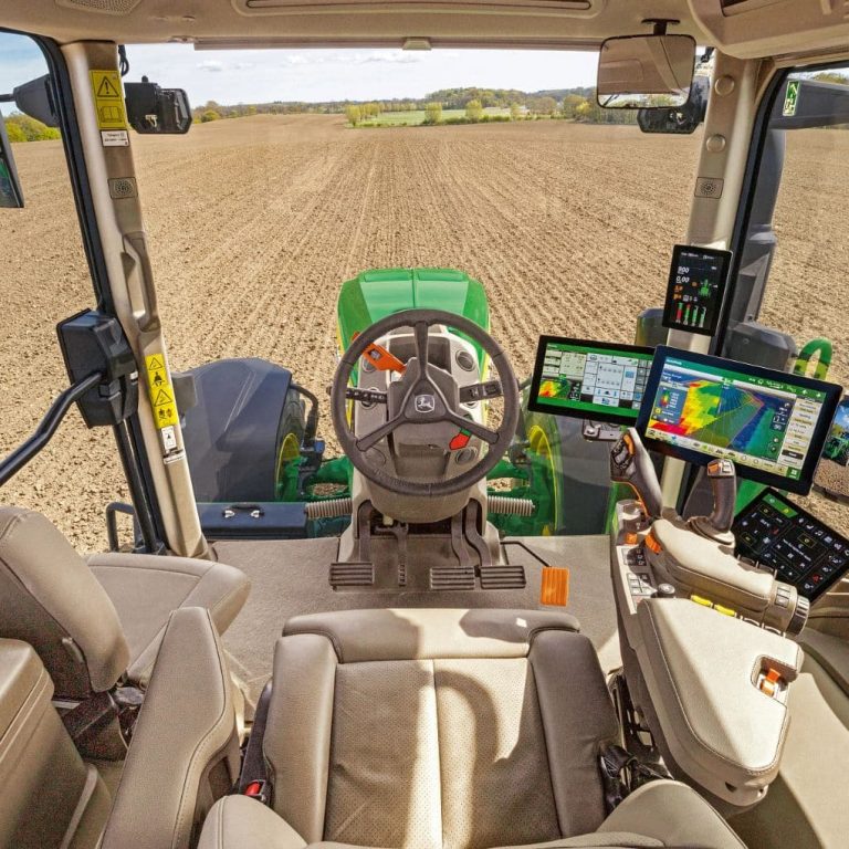 John Deere 8R