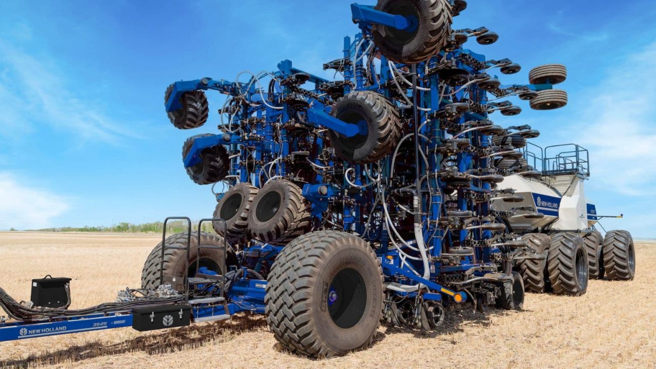 CNH enters into a strategic alliance with Bourgault Industries, manufacturer of seeding equipment for large-scale operations from Canada