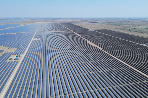The project is expected to generate approximately 60 million kWh of renewable energy annually, contributing to the abatement of around 54,600 tonnes of CO2 emissions.